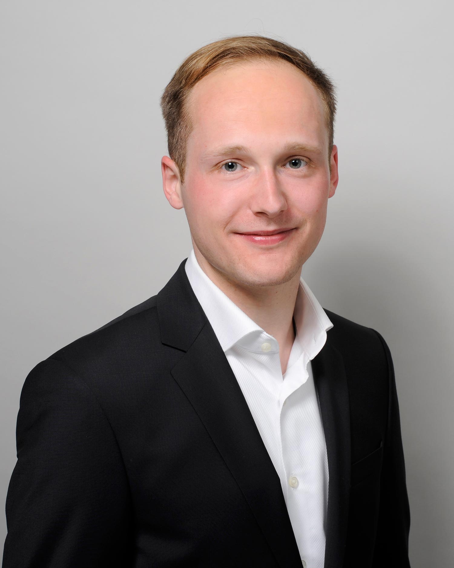 Philipp Sternal, Graduate Student in Economics